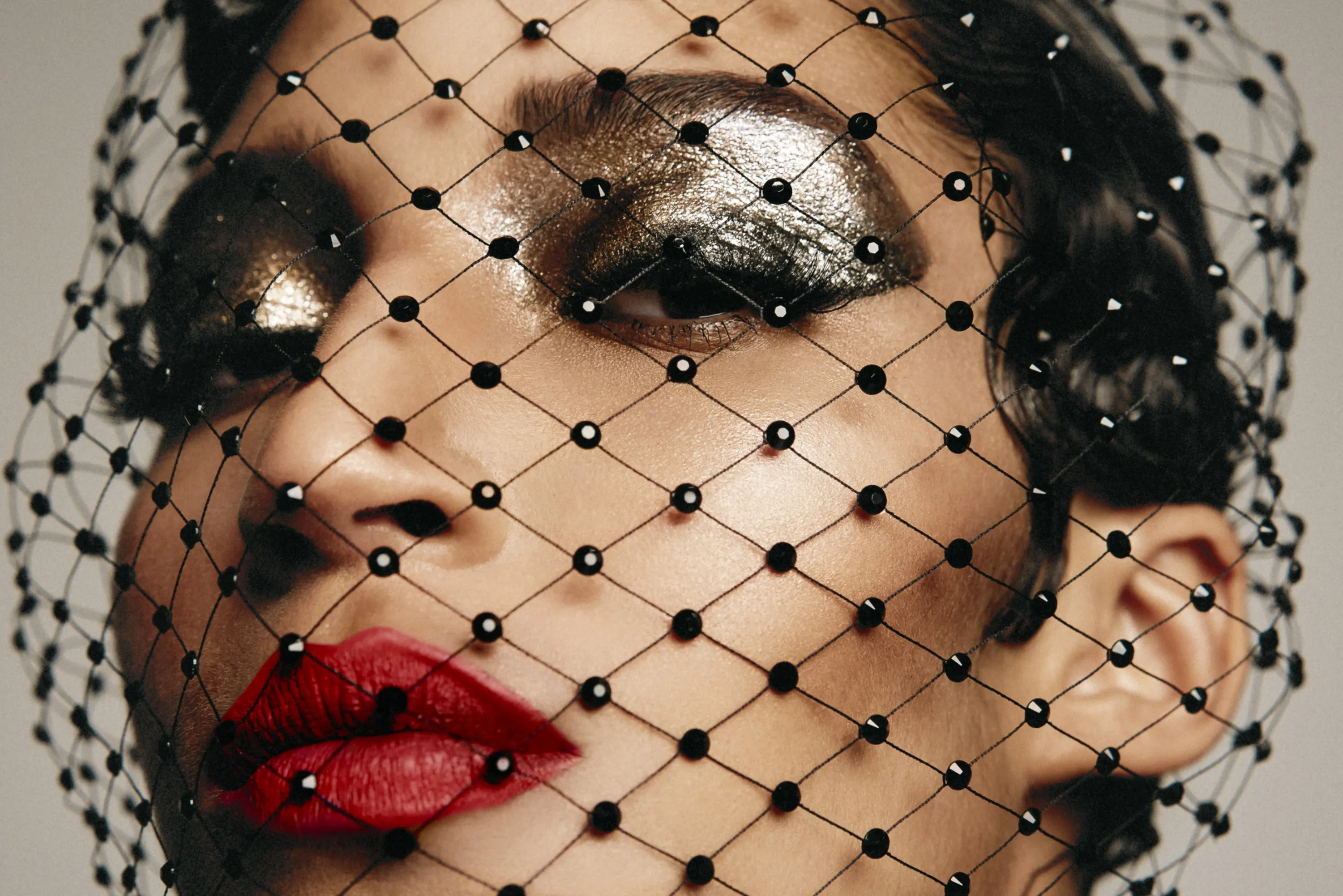 EYE/DAZZLE - The Liquid Metallic Eyeshadow