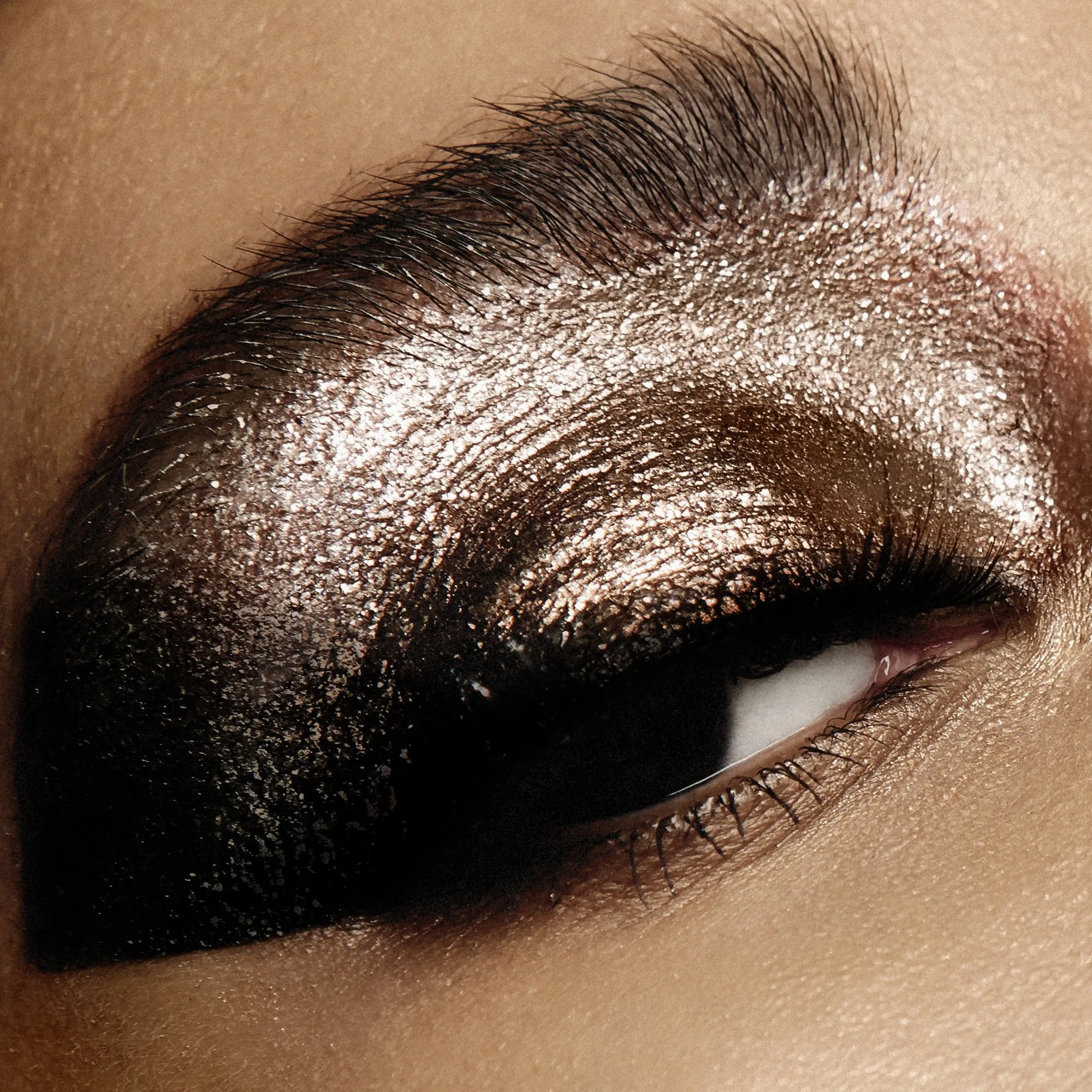 EYE/DAZZLE - The Liquid Metallic Eyeshadow