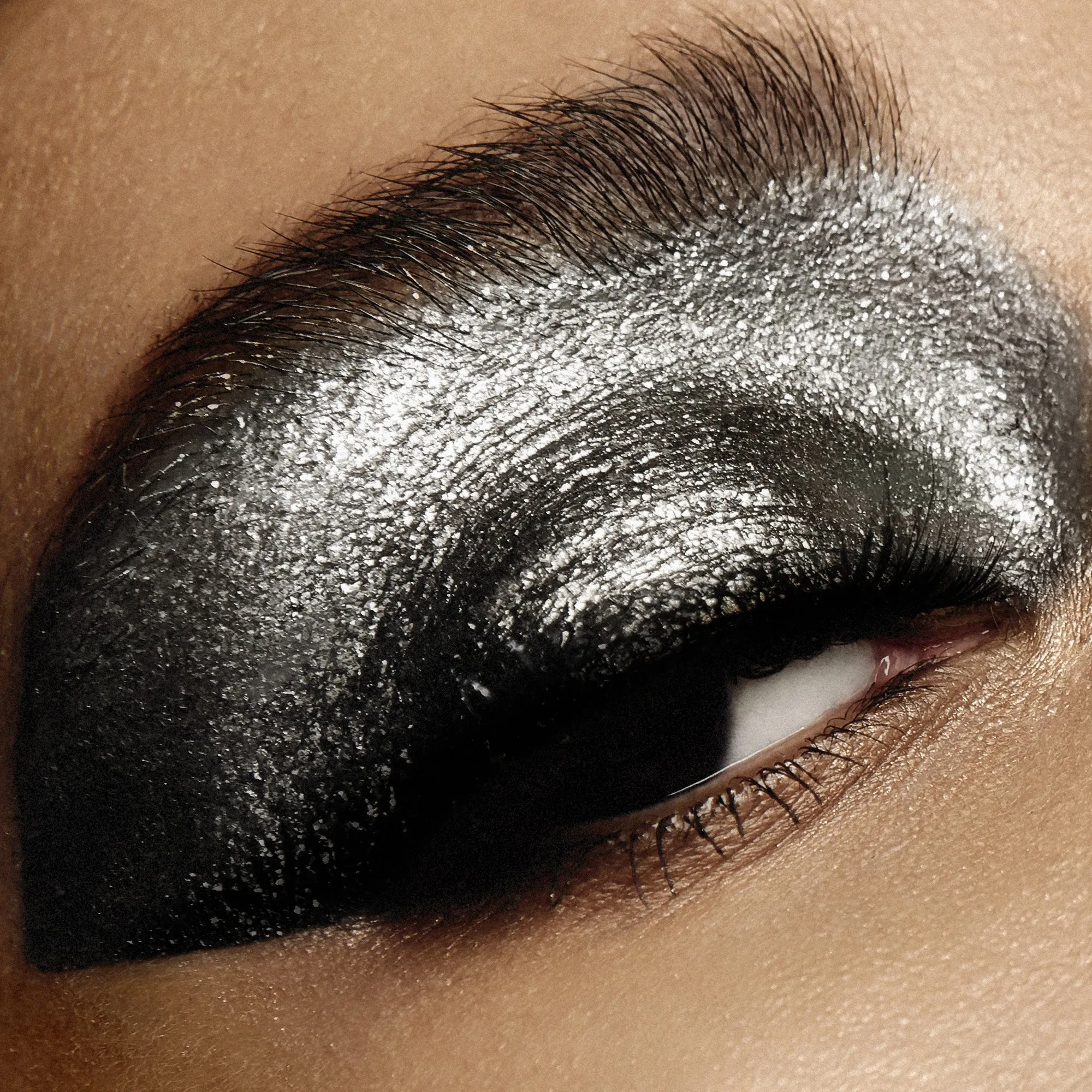 EYE/DAZZLE - The Liquid Metallic Eyeshadow