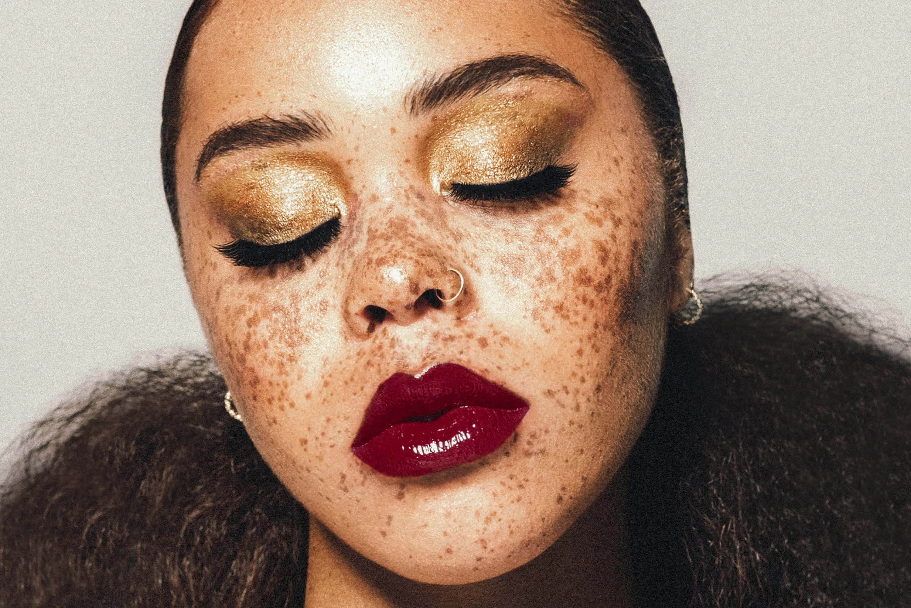EYE/DAZZLE - The Liquid Metallic Eyeshadow