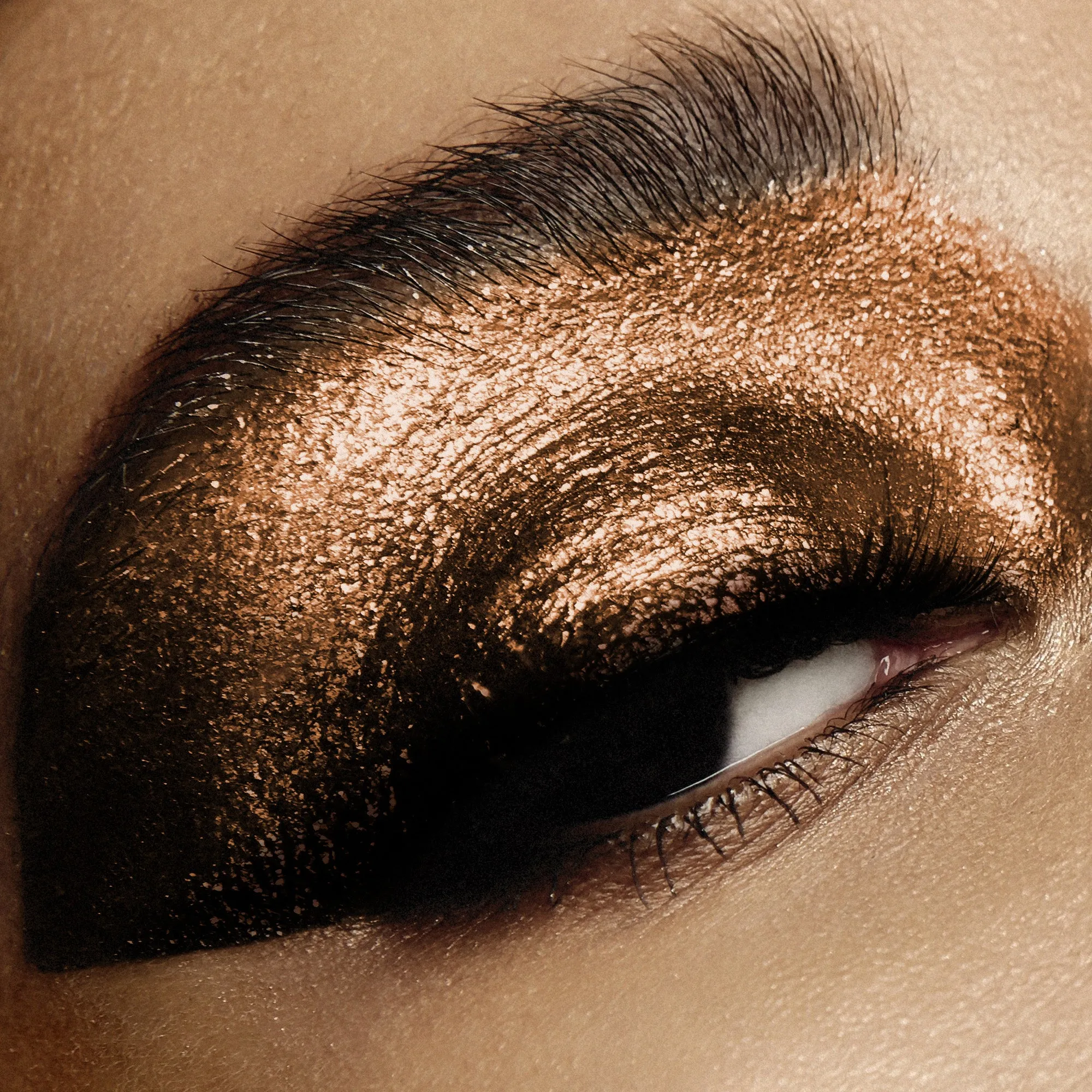 EYE/DAZZLE - The Liquid Metallic Eyeshadow