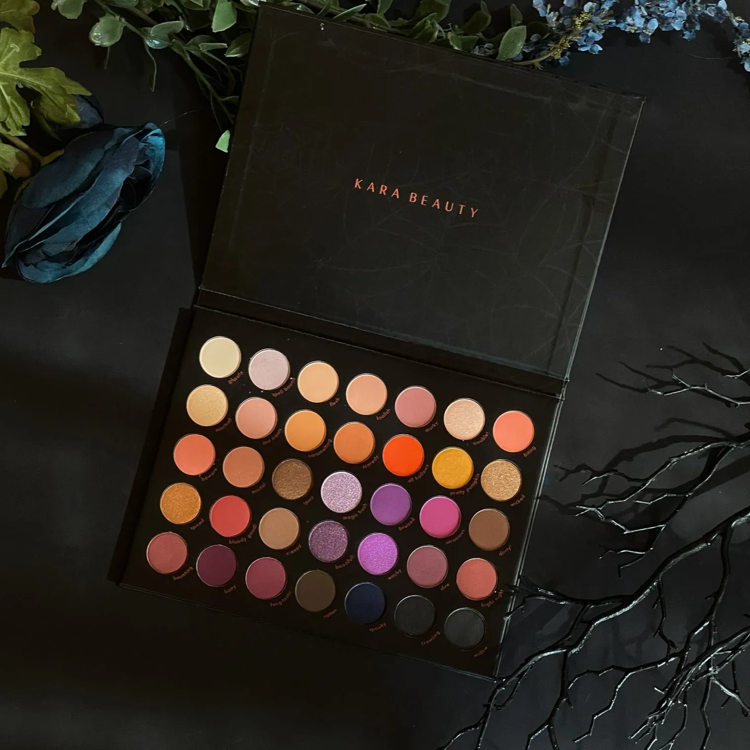 'On the Haunt' Creative Eye Palette