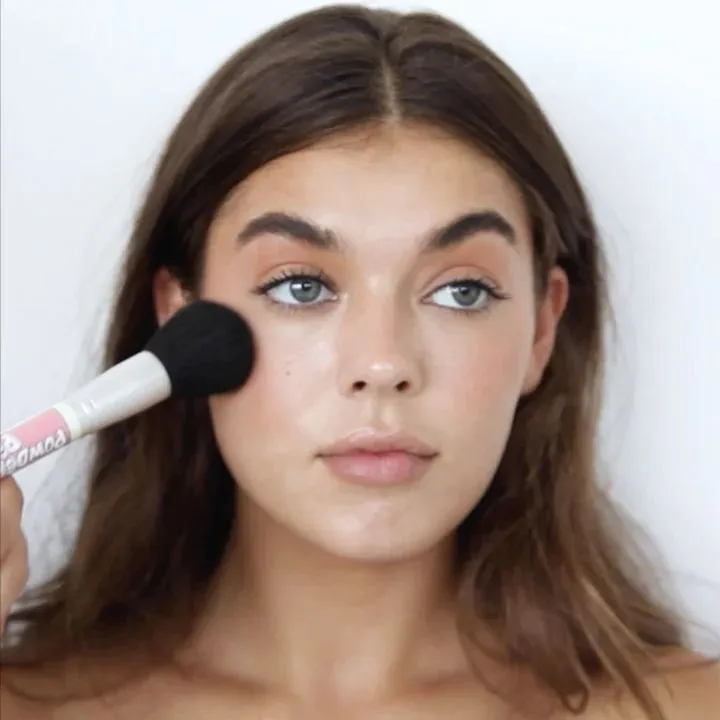 theBalm Hot Mama